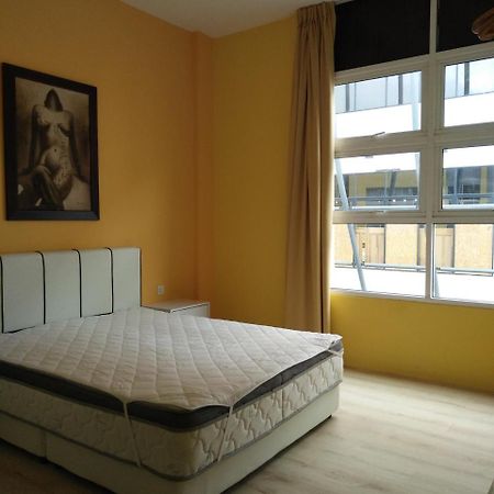 Xenia Homestay Кучінг Екстер'єр фото
