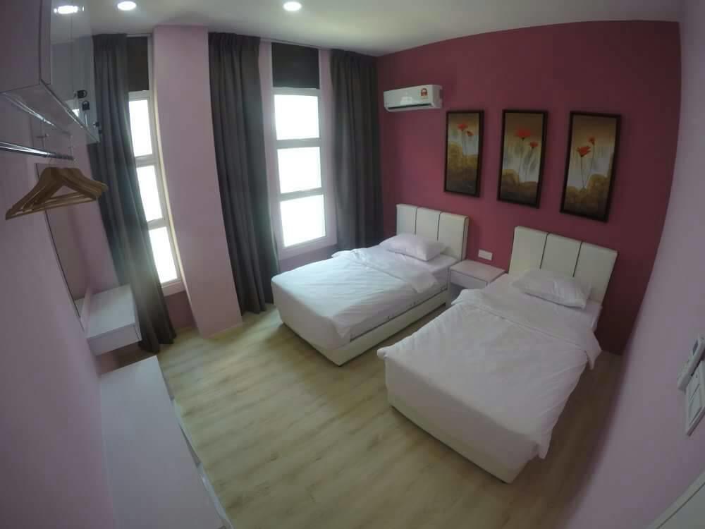 Xenia Homestay Кучінг Екстер'єр фото